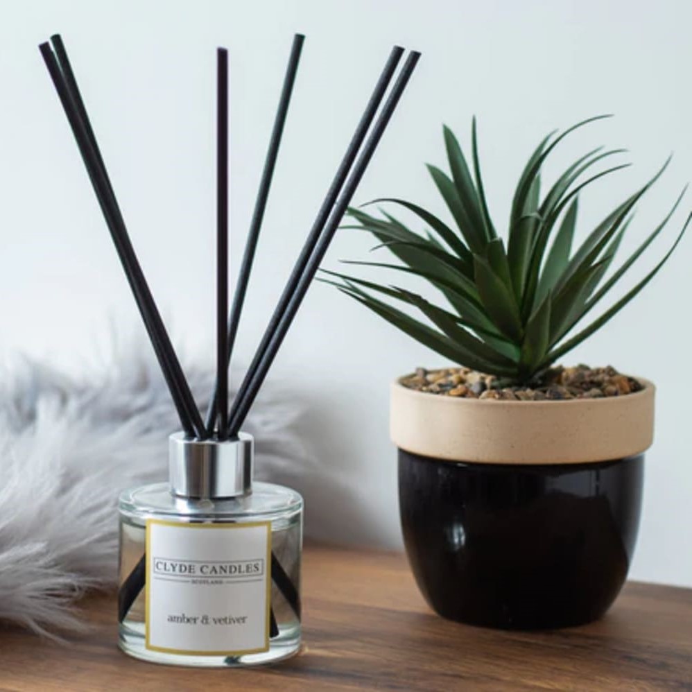 amber & vetiver reed diffuser